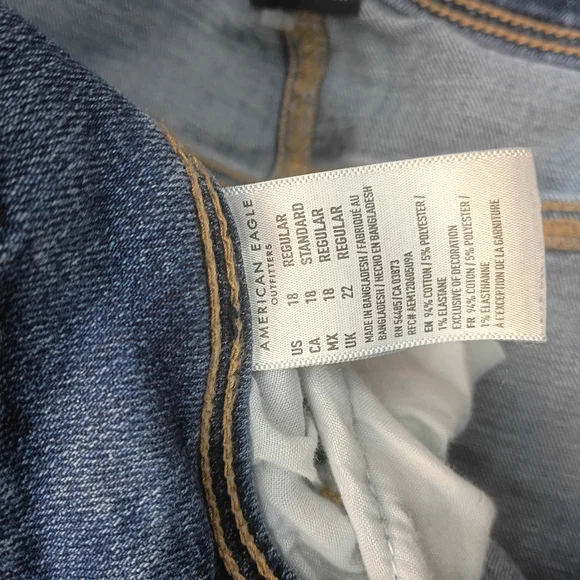 American Eagle Outfitters Light Blue Flare Jeans - Picture 3 of 6